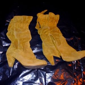 G C Size 39 (7) Women's Boots with zipper